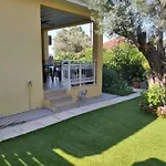 Lefkada Summer House Near The Nikiana