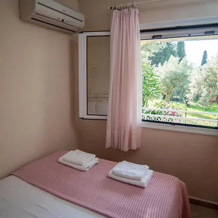 Lefkada Summer House Near The 度假居 *