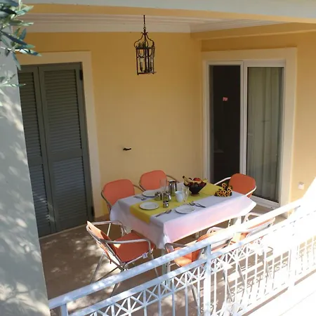 Сasa de vacaciones Lefkada Summer House Near The Nikiana